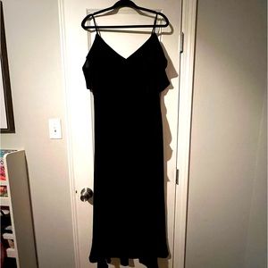 Black off the shoulder, flirty maxi dress from Dillards! Size 14